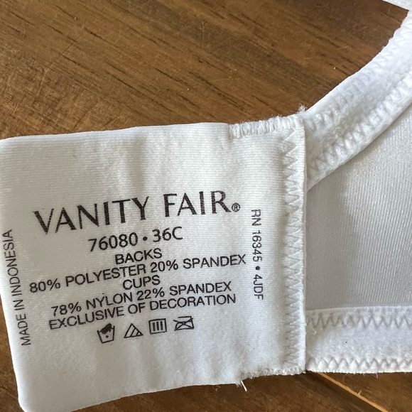 Vanity Fair women’s underwire bra NWT. Size 36C comes from smoke free home. - Picture 2 of 6